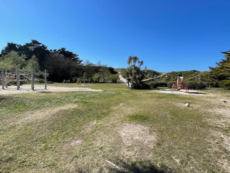 La Grenouillere Villa Cleder Bagian luar foto